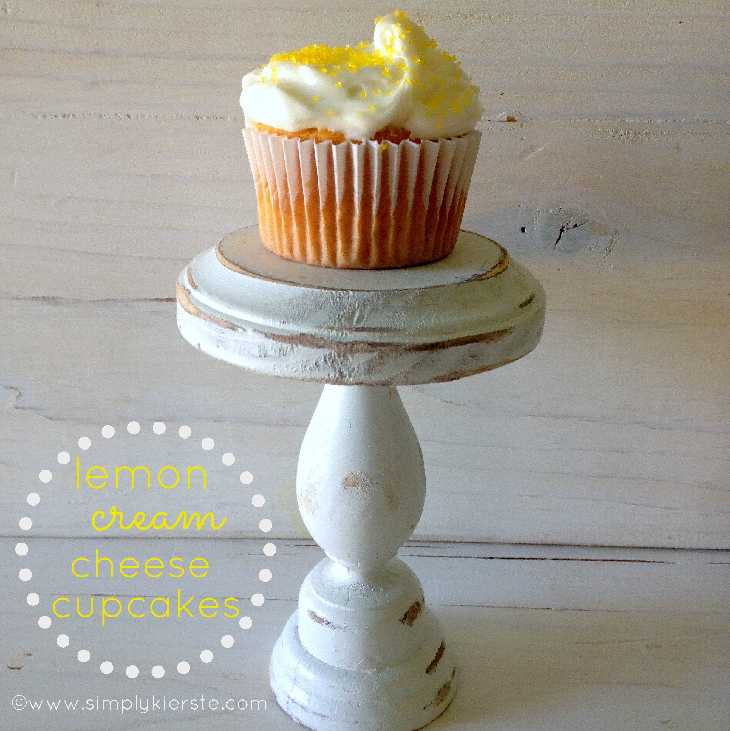 Lemon Cream Cheese Cupcakes | simplykierste.